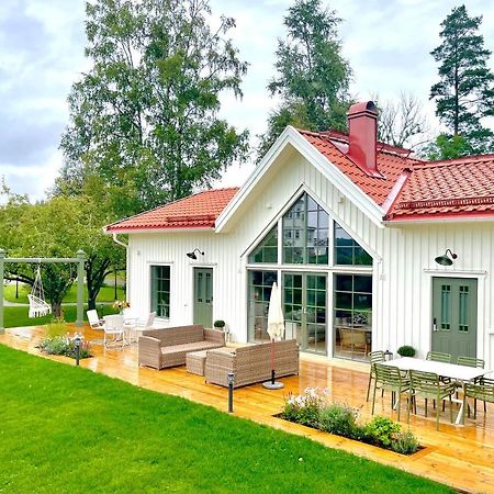 Bastuviken Bed And Breakfast Uppsala Exterior photo