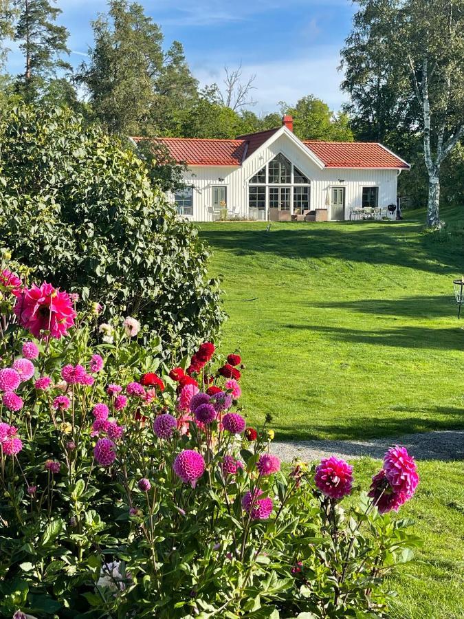 Bastuviken Bed And Breakfast Uppsala Exterior photo